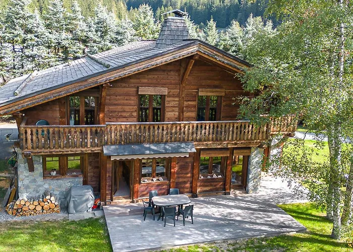 Chalet De Charme à Avec Wifi Et Parking Privé Pour 12 Pers. - Fr-1-343-226